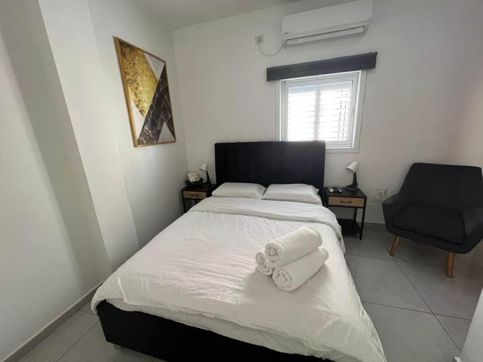 Apartments4You Maya Bat Yam Exterior foto