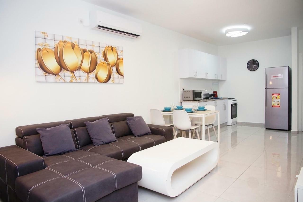 Apartments4You Maya Bat Yam Exterior foto