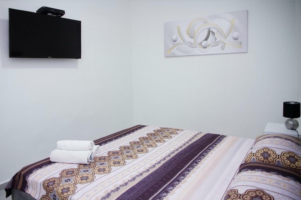 Apartments4You Maya Bat Yam Exterior foto